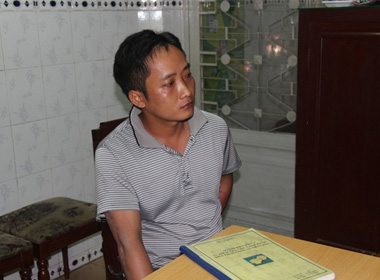 Khởi tố hung thủ tạt acid vì cuồng yêu