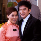 Những hình ảnh mới nhất của Thủy Tiên và Đan Trường ở Mỹ khi anh Bo sang biểu diễn kết hợp chúc mừng bạn gái khai trương văn phòng mới.