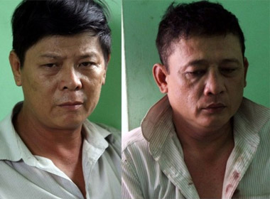 Người đi đường bị lừa bằng chiêu “đánh rơi vàng”