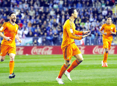 Cristiano Ronaldo: Con sư tử khát mồi