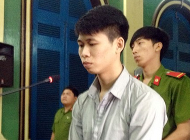 Kẻ cuồng tình giết 'người yêu nhí' rồi tự tử bằng nước mắm