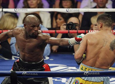 'Độc cô' Floyd Mayweather lên danh sách so găng