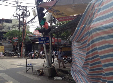 Hà Nội: 'Bom' gas nổ phá nát quán bia hơi phố Tô Hiệu