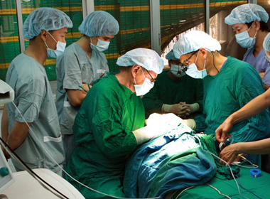 Vụ 3 trẻ tử vong khi mổ từ thiện: OSCA chưa được cấp phép