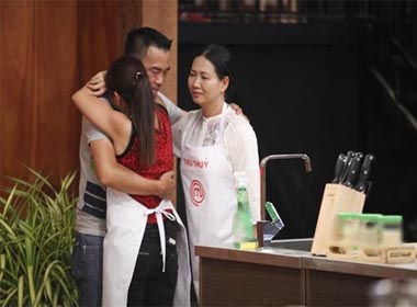 Đôi vợ chồng duy nhất 'Vua đầu bếp': Kẻ ở, người đi 