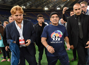 Maradona chửi bậy và tỏ ra côn đồ ở Croatia