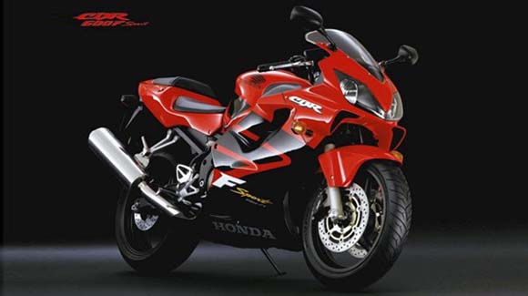 gia-ma-chu-cai-tren-xe-moto