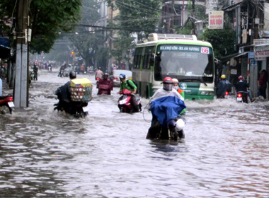 Dự báo thời tiết hôm nay 24/11: Cảnh báo mưa lớn và triều cường tại Nam Bộ