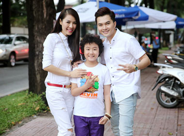 Vợ chồng chí phèo Nam Cường, Quế Vân 'sáp nhập' Hoàng Anh The Voice Kids