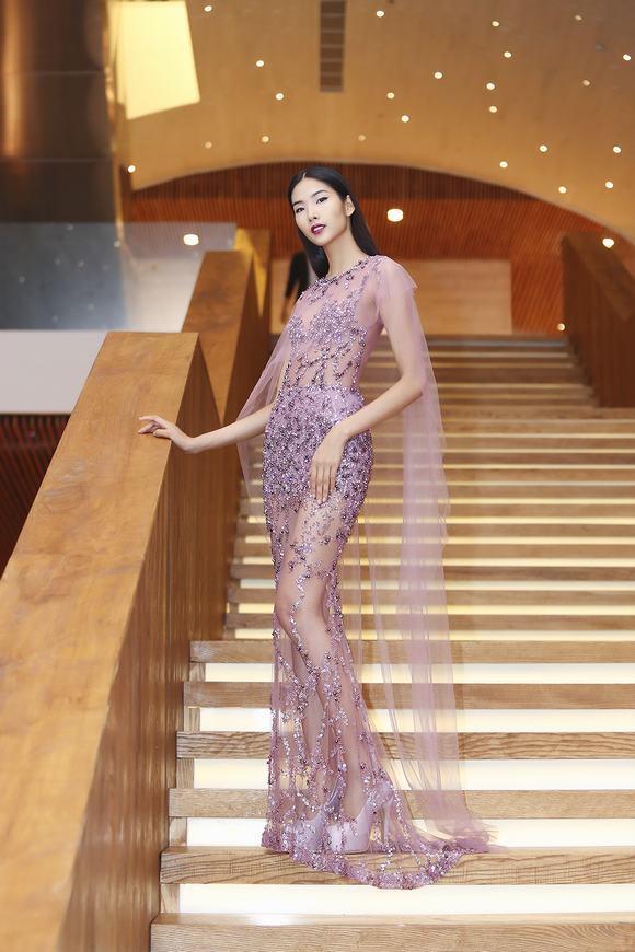 hoang-thuy-vay-hong-2