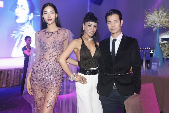 hoang-thuy-vay-hong-21