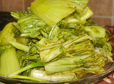 Những người không nên ăn dưa cà muối