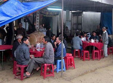 Sập tường nhà khi đang thi công, một công nhân tử vong