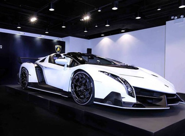 Siêu xe hiếm Lamborghini Veneno Roadster ra mắt tại Hồng Kông