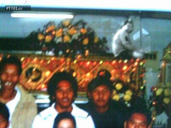 buc-anh-ma-quy1