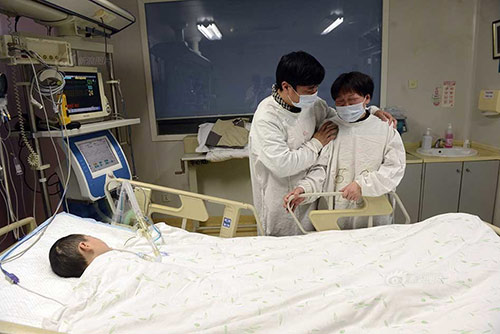 Rơi lệ: Bé gái 7 tuổi chết vì hiến tạng cứu bé 4 tuổi - 3