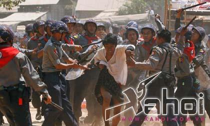Thế giới 24h qua ảnh (11/3): Bạo loạn kinh hoàng tại Myanmar