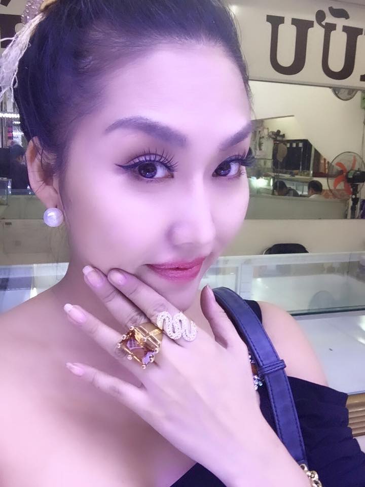 Vợ chồng Phi Thanh Vân khoe khoang 3