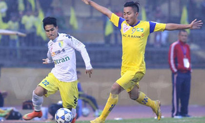 Văn Quyến 'mách nước' Tuấn Tài cách xé lưới HA.GL