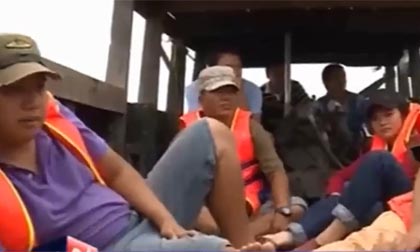 Nổ súng trấn áp cát tặc trên sông Đồng Nai