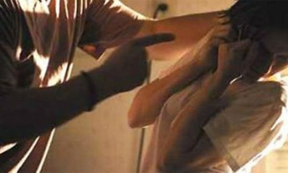 Gã vũ phu sát hại vợ vì không xin được tiền... “đập đá”