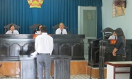 Nỗi oan cô giáo bị kết án cướp của người tình hơn mình 19 tuổi