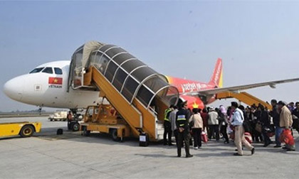 Một hành khách tự rạch tay để 'ăn vạ' ở sân bay