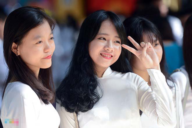 nữ sinh phan đình phùng1