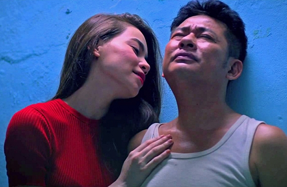 Hy sinh đời trai” - là dạng hài + tạp kỹ, chưa xứng là phim điện ảnh. Ảnh: T.L