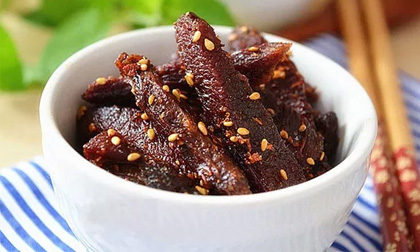 Thử làm thịt bò khô theo cách mới thật ngon nhé!