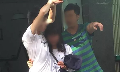Chàng trai tự đâm dao vào tay để níu kéo người yêu rồi kêu cứu vì... đau quá
