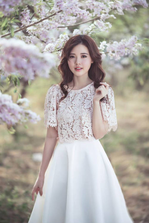 Mê mẩn ngắm hotgirl Midu giữa rừng hoa anh đào - Ảnh 4
