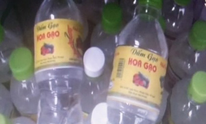 Kinh hoàng sản xuất dấm gạo bằng acid với nước lã