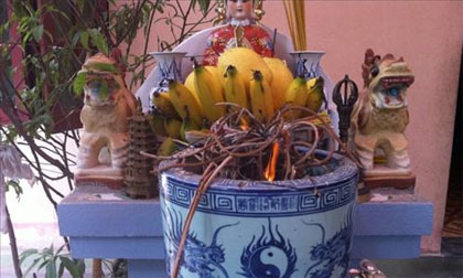 Cúng ông Công ông Táo: Chỉ được dọn bếp, bát hương sau khi cúng?