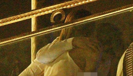 Những sự kiện rúng động làng giải trí năm 2015 - Ảnh 3