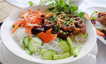 Cách làm bún thịt nướng thơm lừng cho bữa sáng