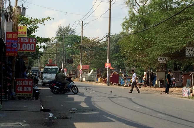 Bi dam thau tim sau va cham giao thong o Sai Gon hinh anh 1