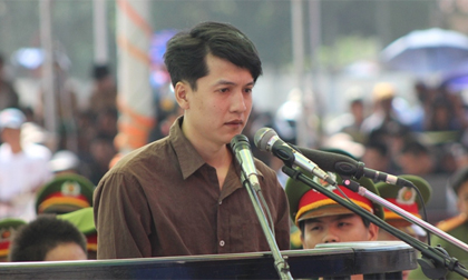 Nguyễn Hải Dương khoanh tay, khóc xin lỗi mẹ Vũ Văn Tiến