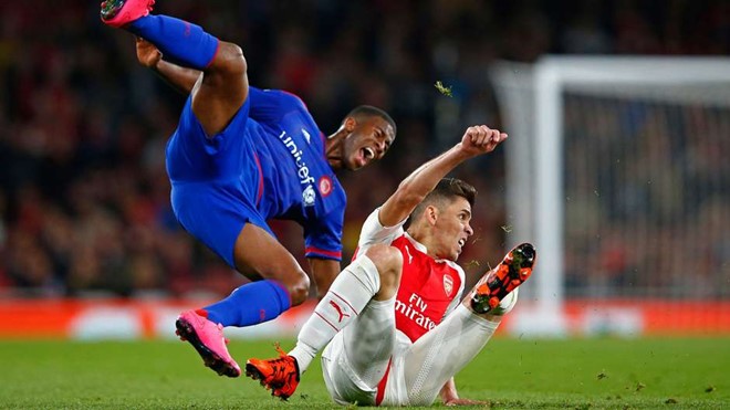 Ngoai hang Anh thong linh doi hinh te nhat Champions League hinh anh 4