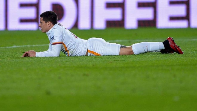 Ngoai hang Anh thong linh doi hinh te nhat Champions League hinh anh 10