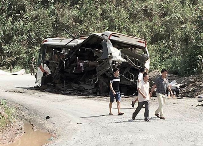 Hien truong vu no xe khach o Lao lam 8 nguoi Viet tu vong hinh anh 4