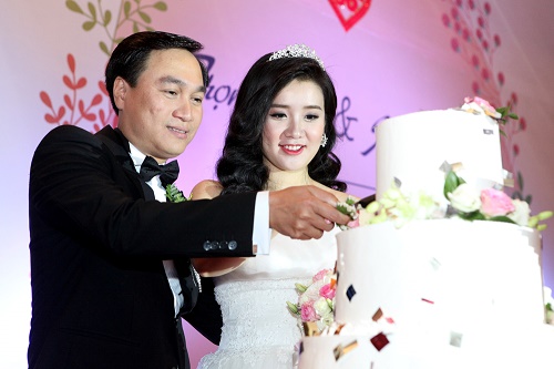 Miss teen Xuân Mai rạng rỡ bên chồng đại gia trong lễ cưới - 4