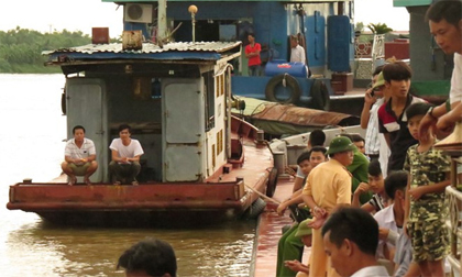 Đã tìm thấy thi thể bé trai 8 tuổi trong vụ chìm tàu