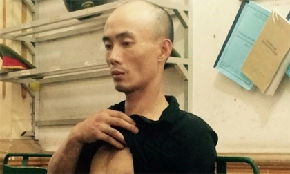 Giết vợ rồi nhắn tin: “Mẹ về ngay, con giết chết cái Hương rồi”