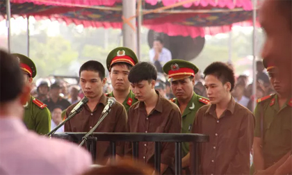 Nguyễn Hải Dương bật khóc đúng 1 năm xảy ra vụ thảm sát Bình Phước