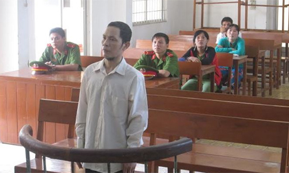 Nhậu say giết em họ vợ, lãnh án 8 năm tù