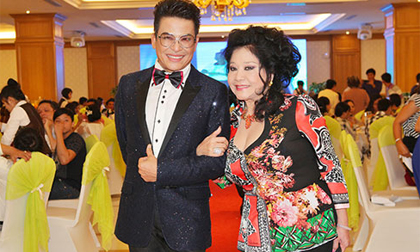 MC Thanh Bạch đã bí mật kết hôn với vợ doanh nhân trưa nay