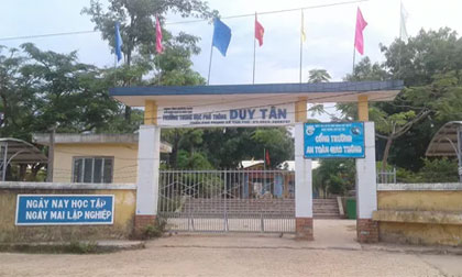 Bắt quả tang hiệu phó tống tiền nữ giáo viên