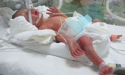 Tin mới nhất về sức khỏe bé Gấu - con trai Thiếu úy Huyền Trâm