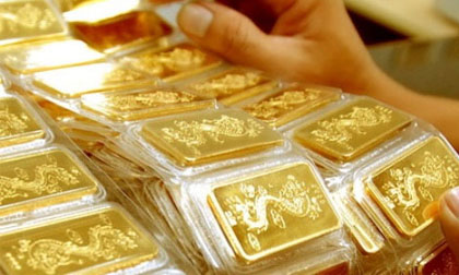 Giá vàng hôm nay 11/8: USD chìm xuống, vàng vọt lên